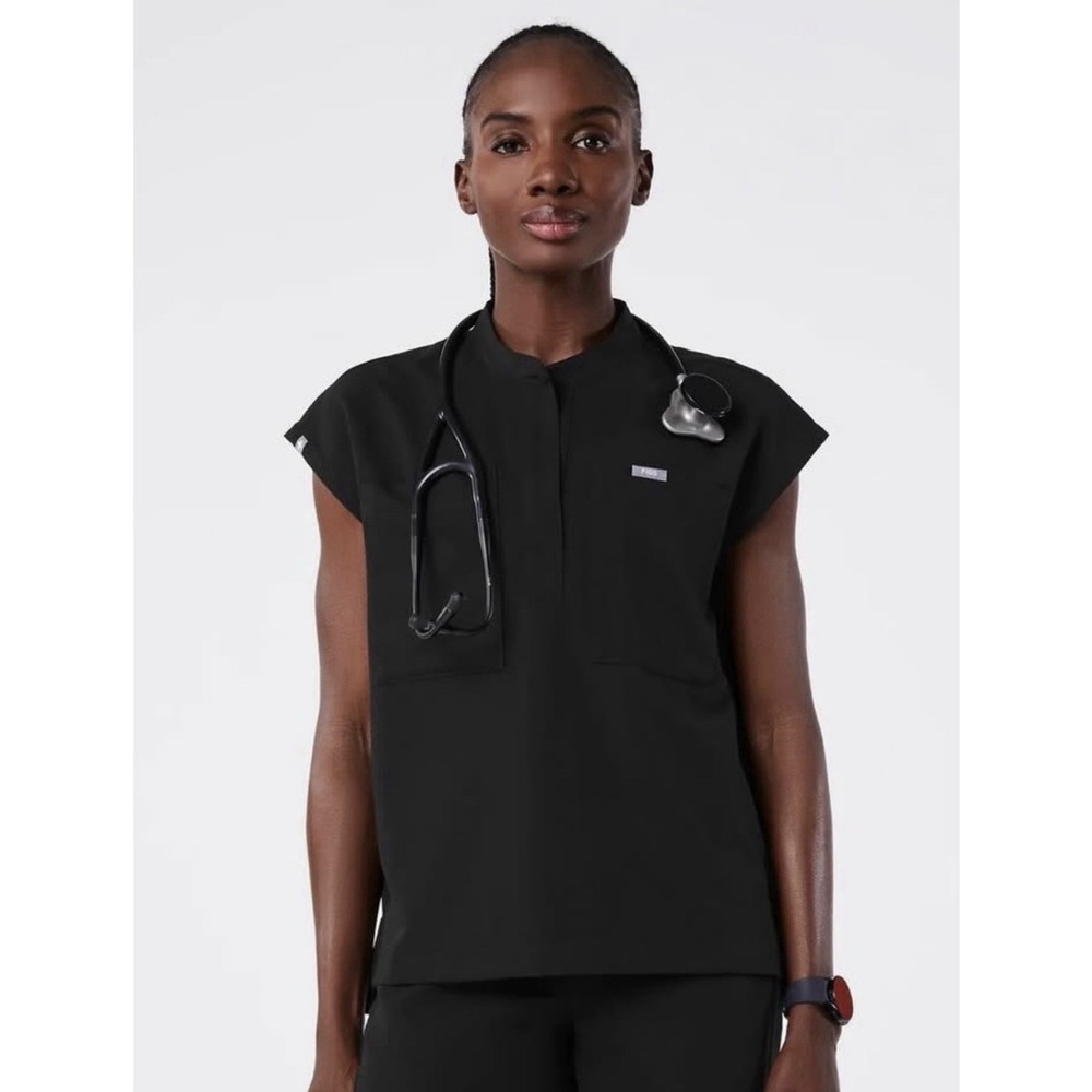 NWT FIGS Payton Henley Scrub Top Black, P50